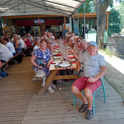 échange club avec Chalonnes guinguette avant les vacances d'été.